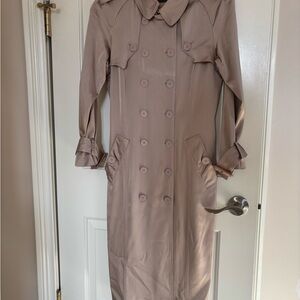 Burberry Beige Trench Coat Silk Lined Belted Made in Italy